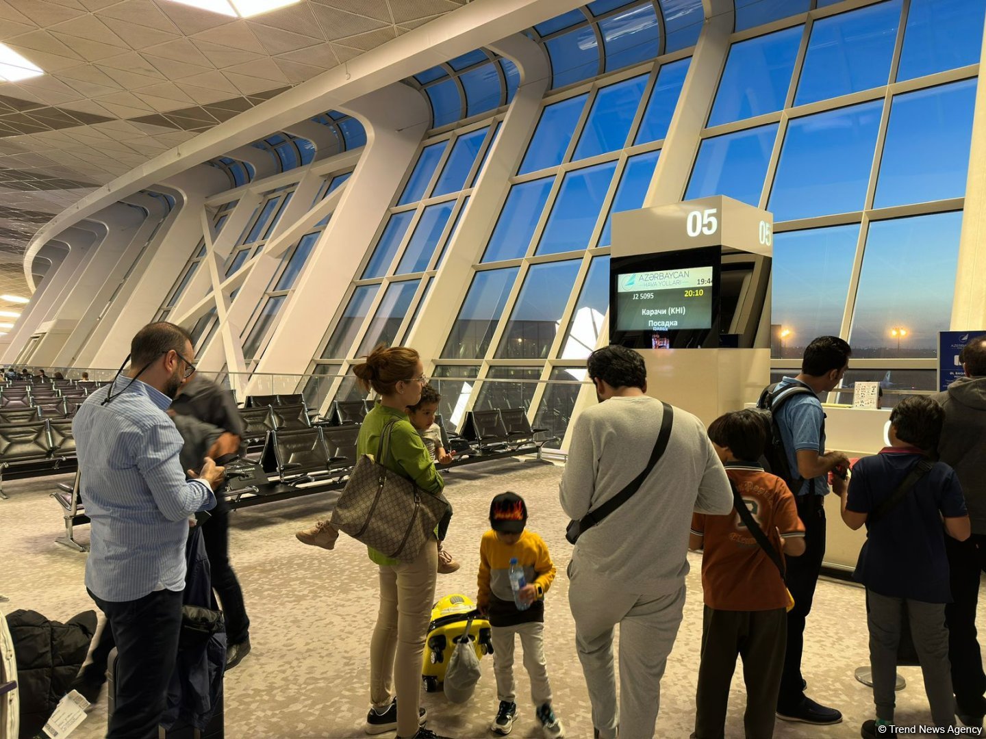 AZAL Bakı-Kəraçi marşrutu üzrə ilk uçuşunu həyata keçirib (FOTO)