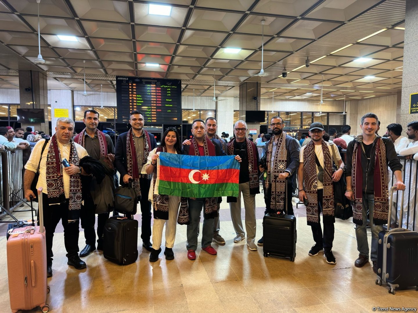 AZAL Bakı-Kəraçi marşrutu üzrə ilk uçuşunu həyata keçirib (FOTO)