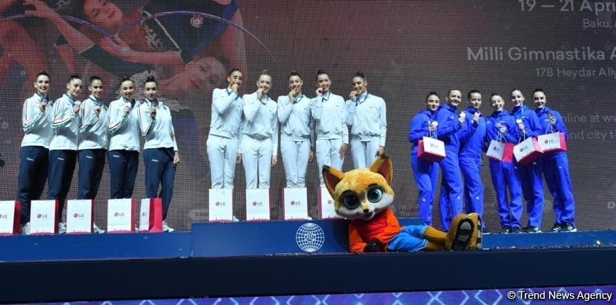 Bədii gimnastika üzrə Dünya Kubokunun qalibləri mükafatlandırılıb (FOTO)