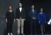 Bədii gimnastika üzrə Dünya Kubokunun qalibləri mükafatlandırılıb (FOTO)