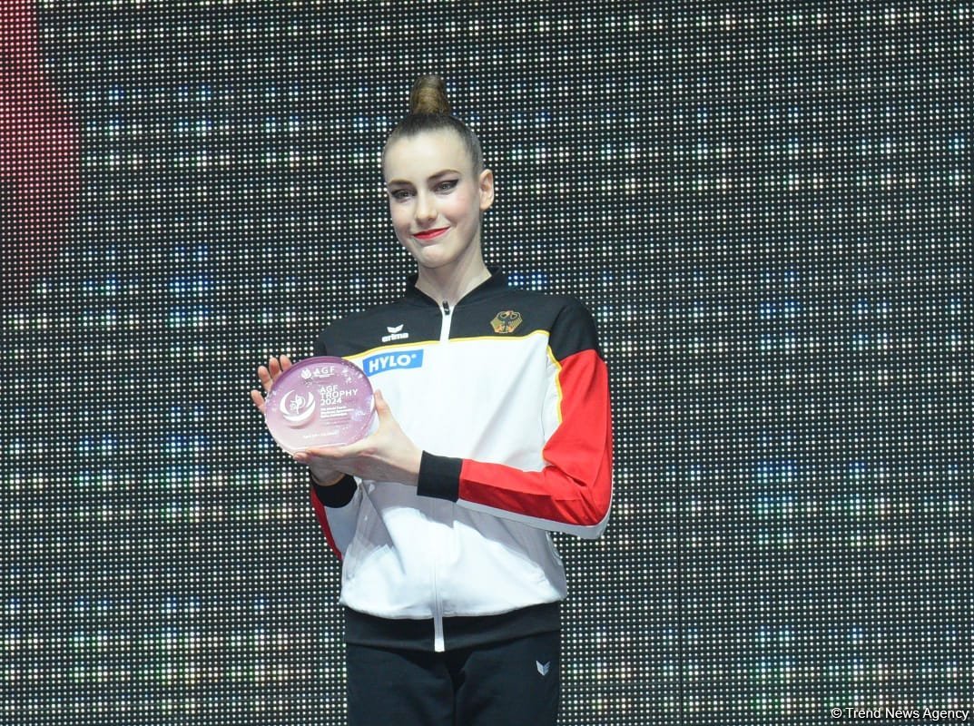 Bədii gimnastika üzrə Dünya Kubokunun qalibləri mükafatlandırılıb (FOTO)