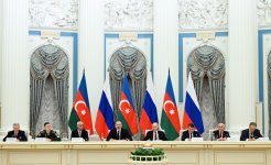 Prezident İlham Əliyevin və Rusiya Prezidenti Vladimir Putinin Baykal-Amur magistralının 50 illik yubileyi münasibətilə dəmir yolu sahəsinin veteranları və işçiləri ilə birgə görüşü keçirilib (FOTO/VİDEO) (YENİLƏNİB)