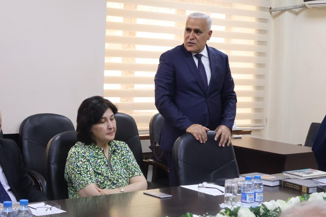 BSU-da akademik Vaqif Abbasovla görüş keçirilib (FOTO)