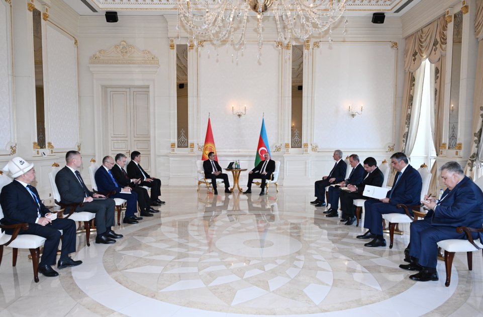 Azərbaycan və Qırğızıstan Prezidentlərinin məhdud tərkibdə görüşü olub (FOTO) (YENİLƏNİB)