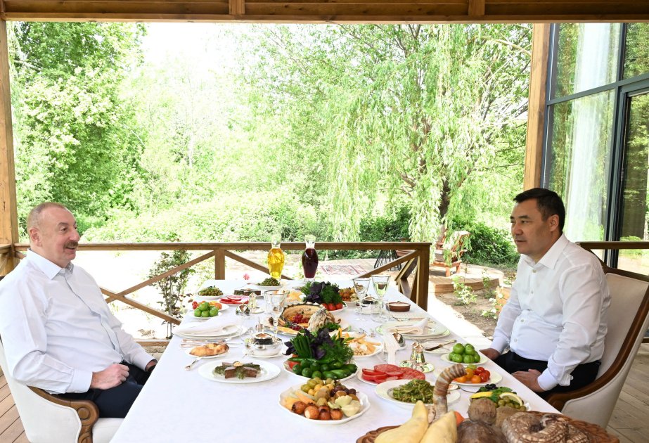 Prezident İlham Əliyev və Qırğız Prezidenti Sadır Japarov birgə nahar ediblər