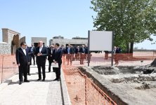 Prezident İlham Əliyev və Sadır Japarov Ağdamda Pənahəli xanın sarayı və İmarət kompleksində görülən işlərlə tanış olublar (FOTO/VİDEO) (YENİLƏNİB)