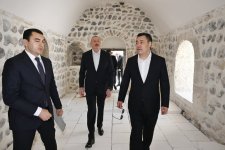 Prezident İlham Əliyev və Sadır Japarov Ağdamda Pənahəli xanın sarayı və İmarət kompleksində görülən işlərlə tanış olublar (FOTO/VİDEO) (YENİLƏNİB)