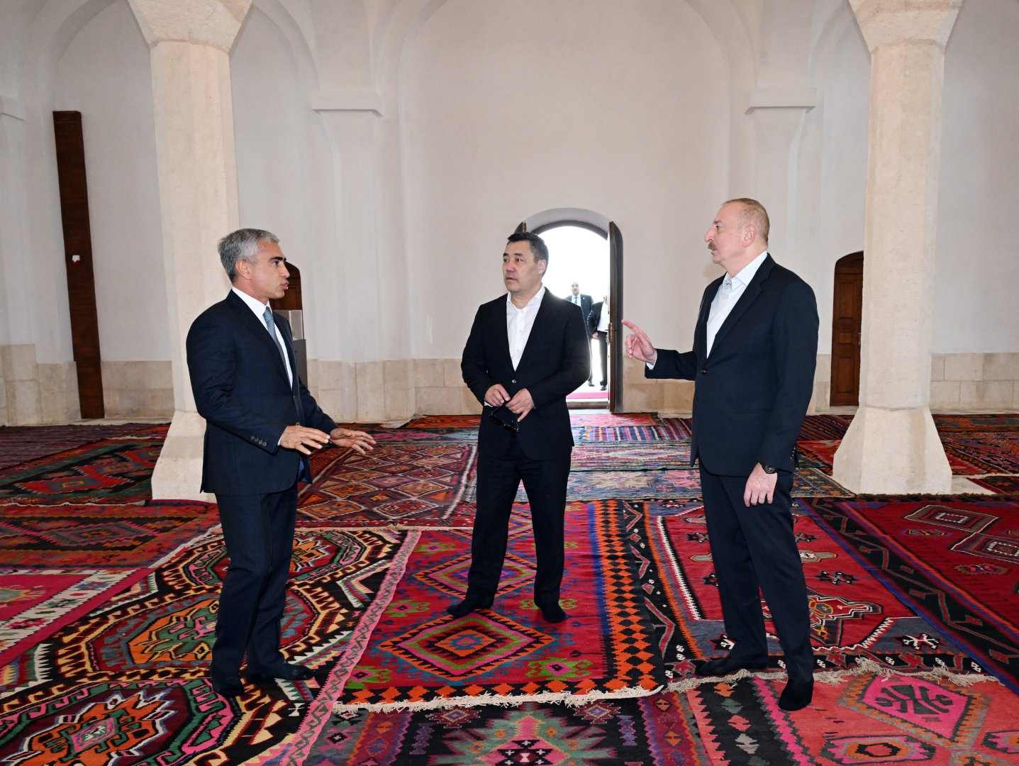 Prezident İlham Əliyev və Prezident Sadır Japarov Ağdam Cümə məscidinin bərpadan sonra açılışında iştirak ediblər (FOTO/VİDEO) (YENİLƏNİB)