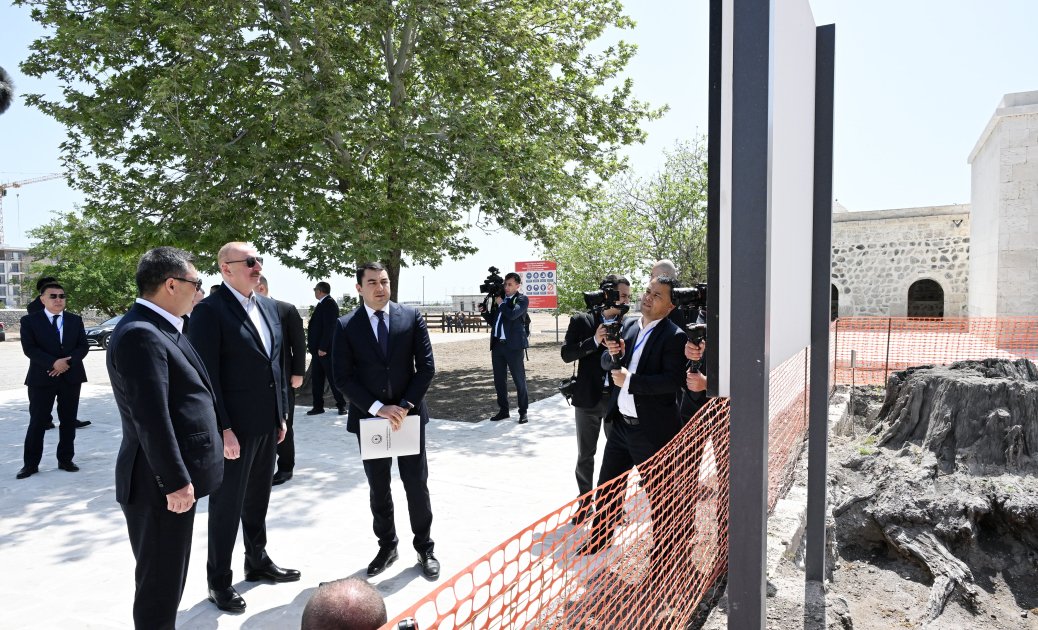 Prezident İlham Əliyev və Sadır Japarov Ağdamda Pənahəli xanın sarayı və İmarət kompleksində görülən işlərlə tanış olublar (FOTO/VİDEO) (YENİLƏNİB)