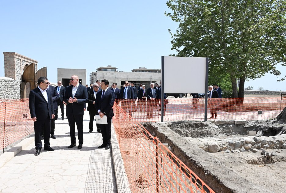 Prezident İlham Əliyev və Sadır Japarov Ağdamda Pənahəli xanın sarayı və İmarət kompleksində görülən işlərlə tanış olublar (FOTO/VİDEO) (YENİLƏNİB)