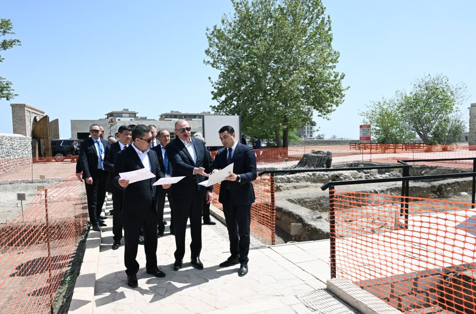 Prezident İlham Əliyev və Sadır Japarov Ağdamda Pənahəli xanın sarayı və İmarət kompleksində görülən işlərlə tanış olublar (FOTO/VİDEO) (YENİLƏNİB)