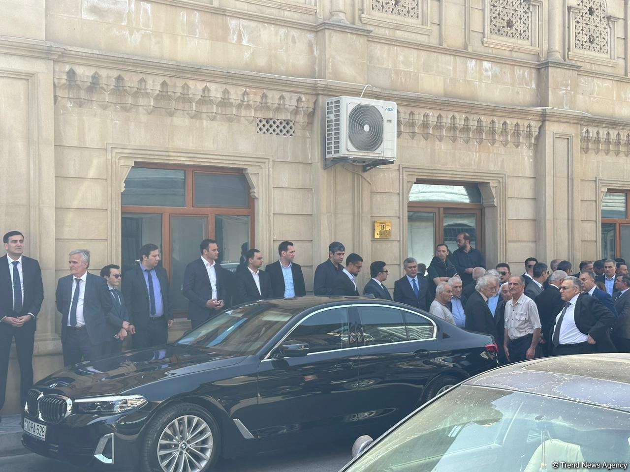 Elmira Süleymanova dəfn edildi (YENİLƏNİB) (FOTO)