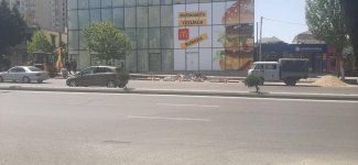 Yasamalda parklama yeri kimi istifadə edilən səki piyadaların istifadəsinə qaytarılıb (FOTO/VİDEO)