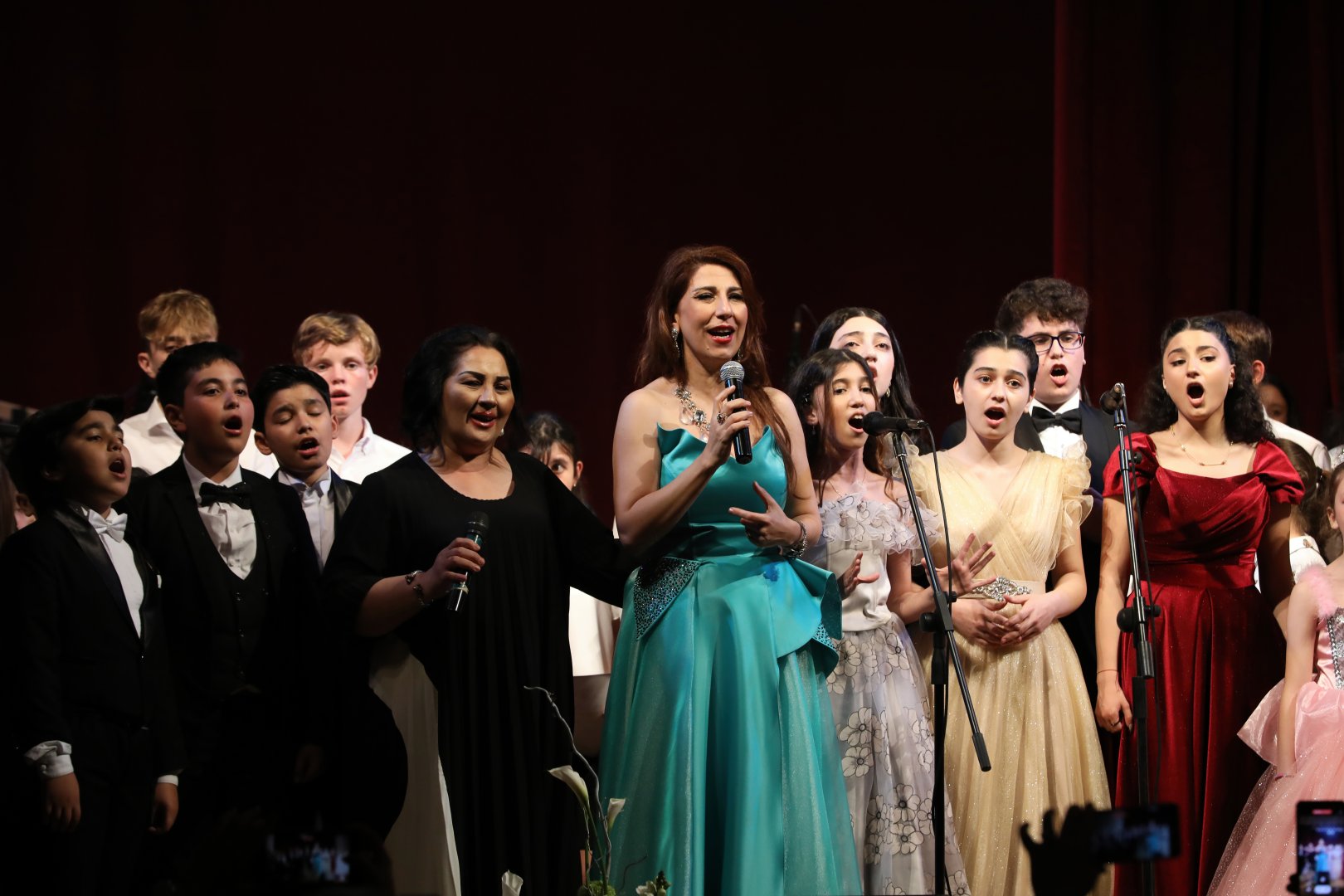 Fidan Hacıyeva Beynəlxalq Opera Festivalı çərçivəsində "Gənc istedadlar" konserti keçirilib (FOTO)