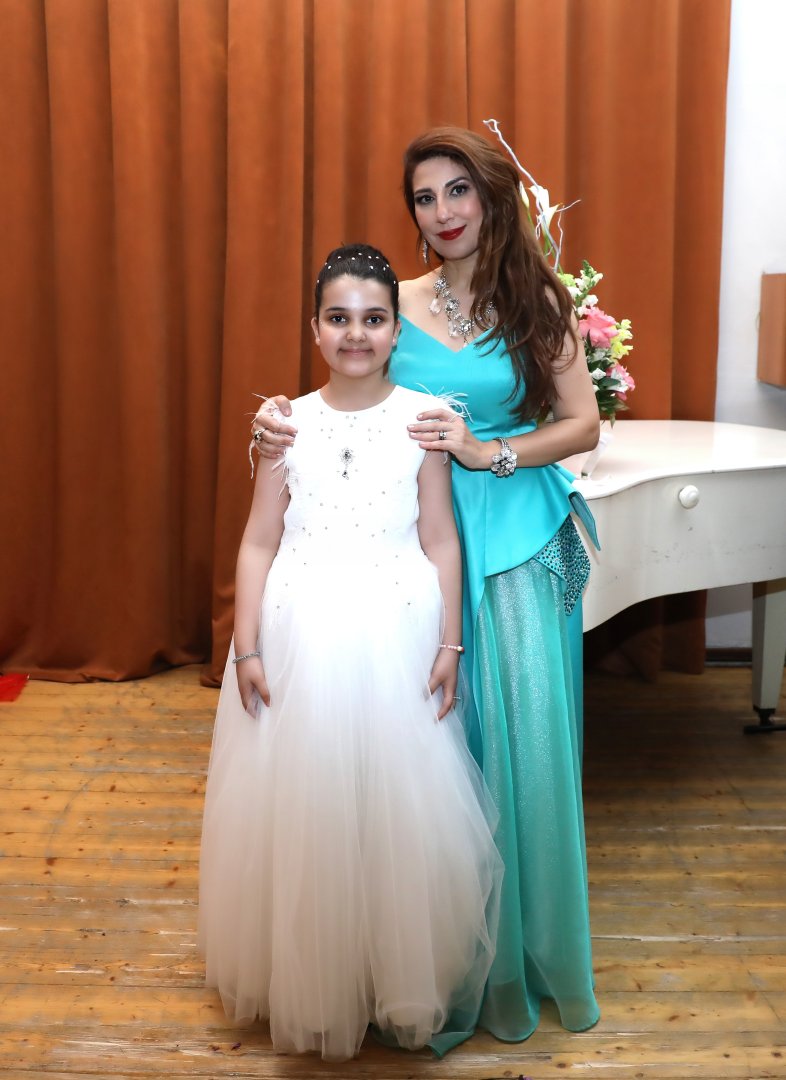 Fidan Hacıyeva Beynəlxalq Opera Festivalı çərçivəsində "Gənc istedadlar" konserti keçirilib (FOTO)