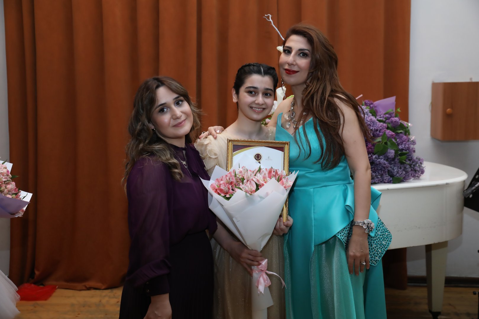 Fidan Hacıyeva Beynəlxalq Opera Festivalı çərçivəsində "Gənc istedadlar" konserti keçirilib (FOTO)