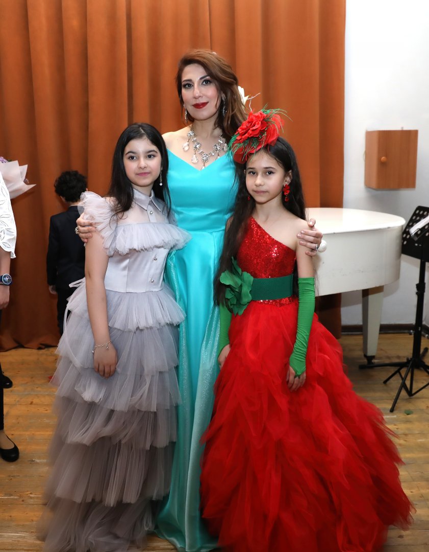 Fidan Hacıyeva Beynəlxalq Opera Festivalı çərçivəsində "Gənc istedadlar" konserti keçirilib (FOTO)