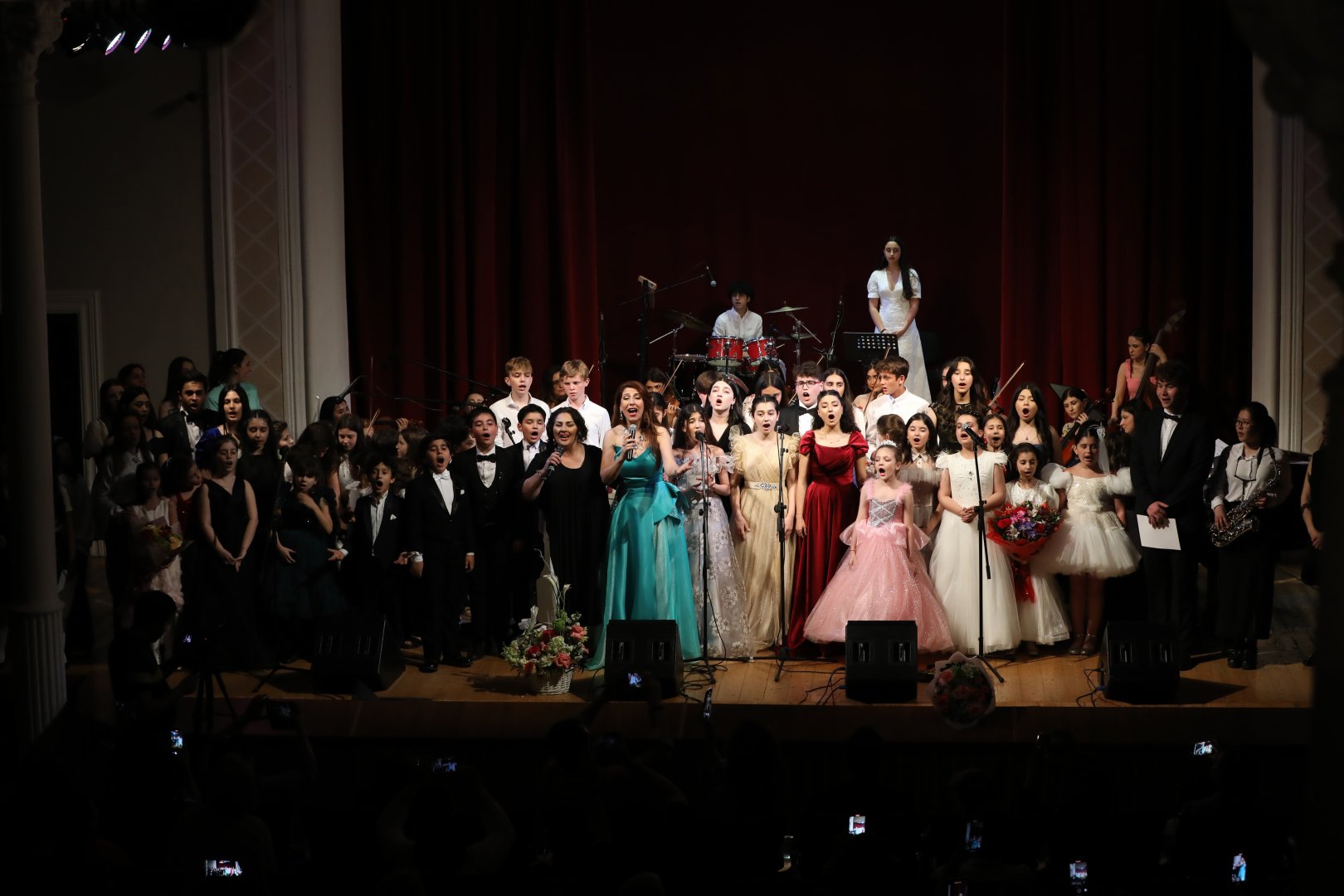 Fidan Hacıyeva Beynəlxalq Opera Festivalı çərçivəsində "Gənc istedadlar" konserti keçirilib (FOTO)