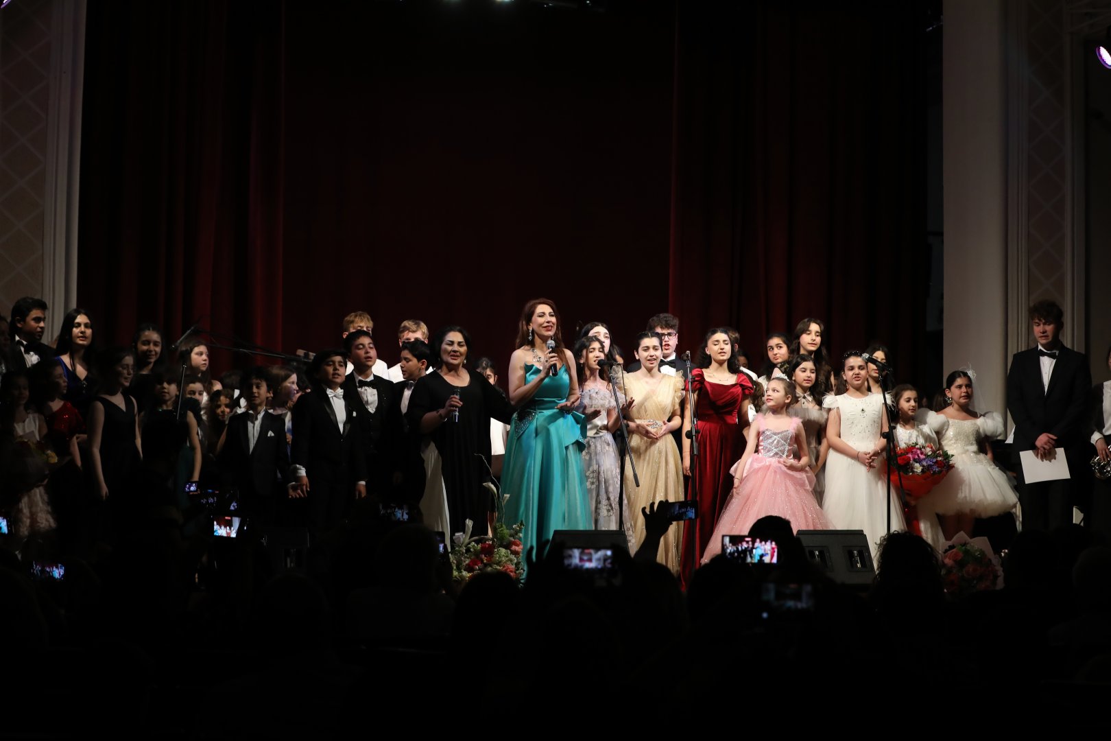 Fidan Hacıyeva Beynəlxalq Opera Festivalı çərçivəsində "Gənc istedadlar" konserti keçirilib (FOTO)