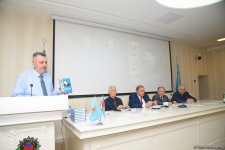 "Seyfulla Qasımov" kitabının təqdimatı keçirilib (FOTO)