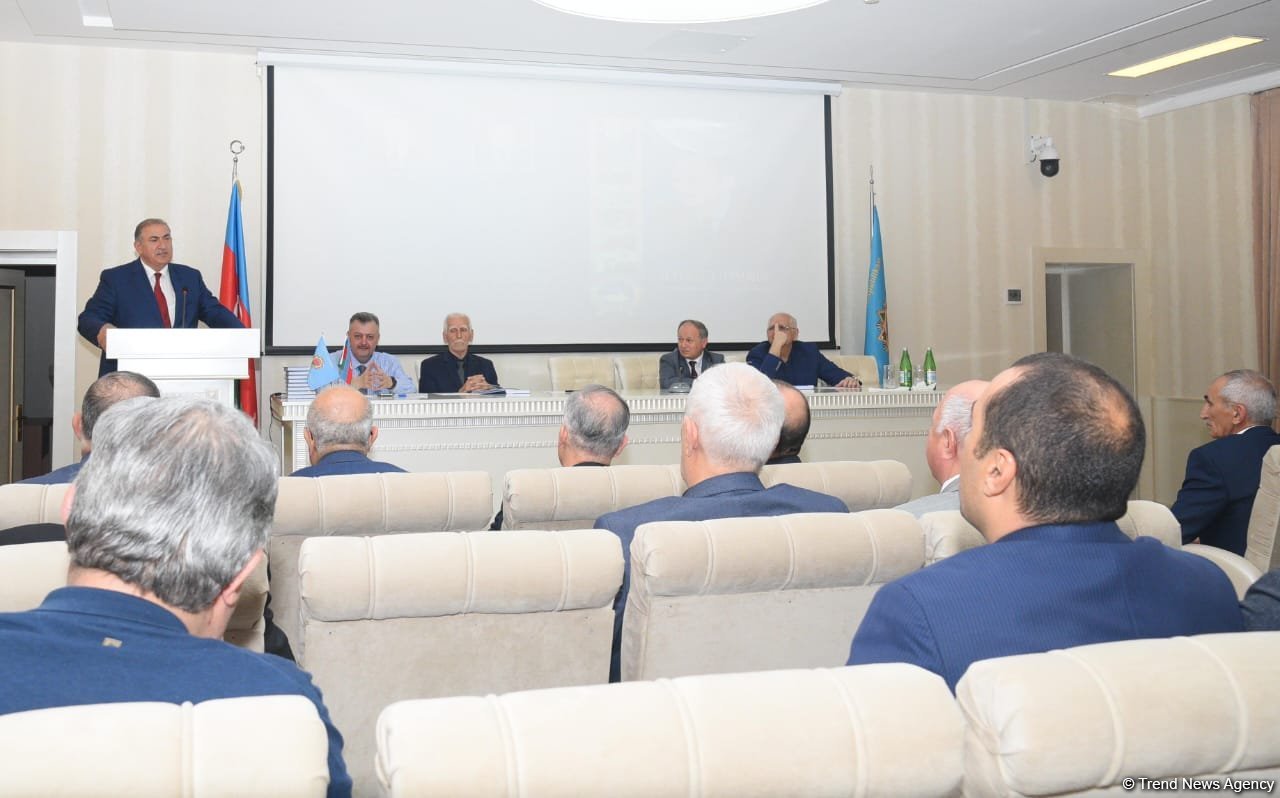 "Seyfulla Qasımov" kitabının təqdimatı keçirilib (FOTO)