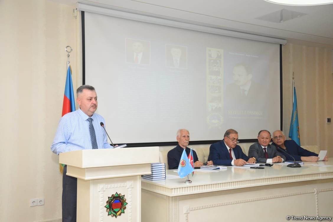 "Seyfulla Qasımov" kitabının təqdimatı keçirilib (FOTO)