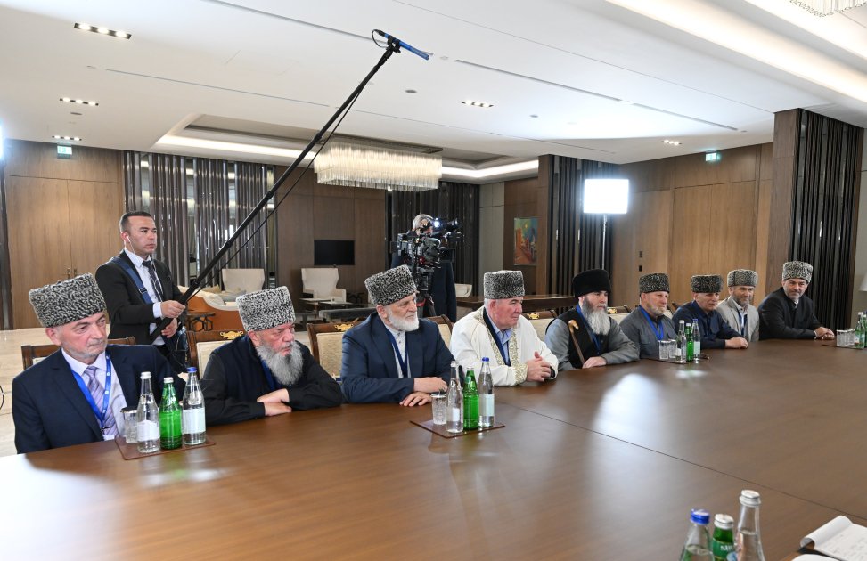 Prezident İlham Əliyev Rusiyanın Şimali Qafqaz regionunun müftilərindən ibarət nümayəndə heyətini qəbul edib (FOTO/VİDEO) (YENİLƏNİB)