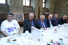 İqtisad Universitetinin məzunları 50 illik yubileylərini UNEC-də qeyd ediblər (FOTO)