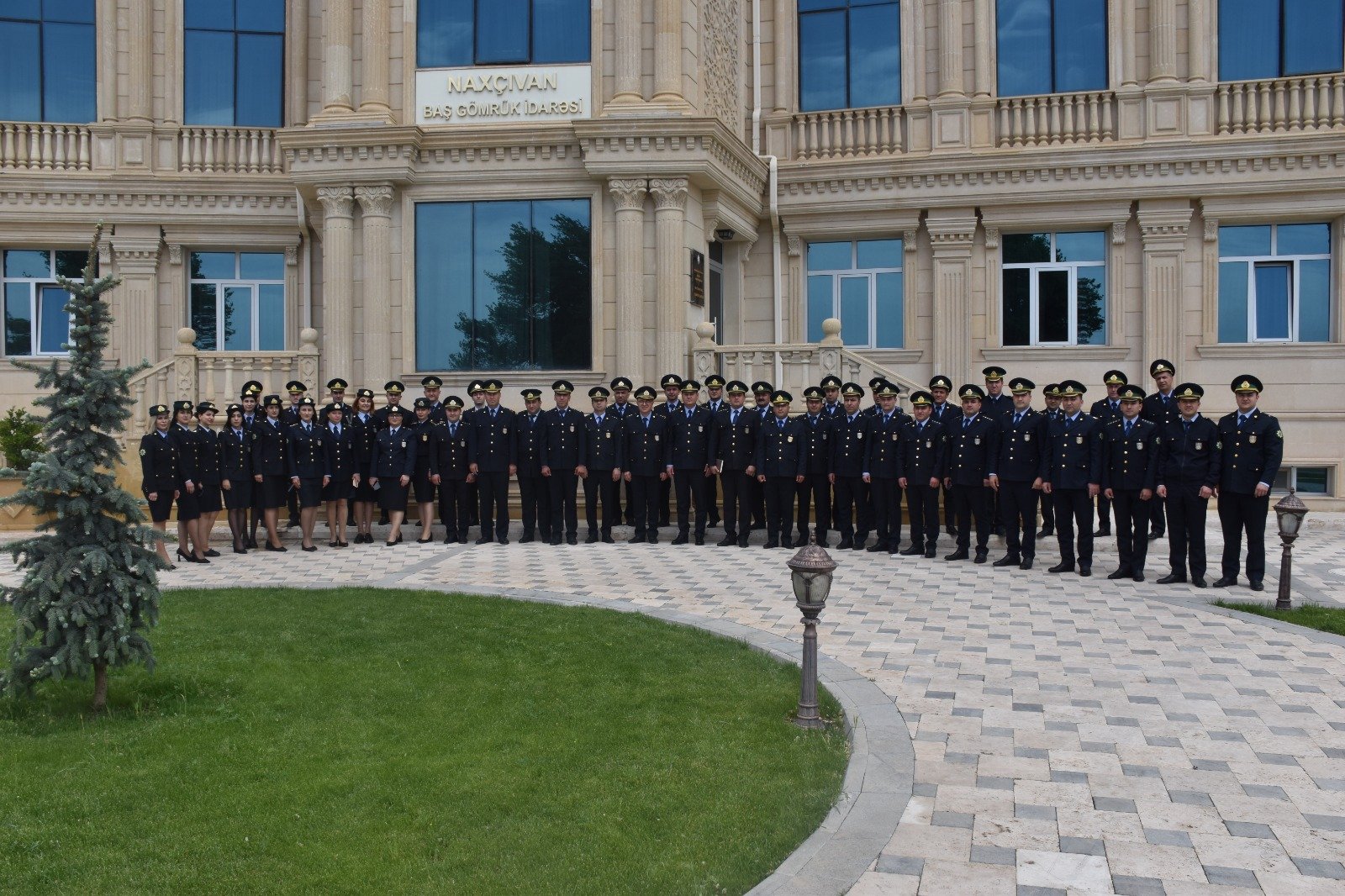 Naxçıvan Baş Gömrük İdarəsində “Gömrük əməkdaşlarında işlə bağlı stress və onun qarşısının alınması” mövzusunda maarifləndirici təlim keçirilib (FOTO)