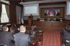 Naxçıvan Baş Gömrük İdarəsində “Gömrük əməkdaşlarında işlə bağlı stress və onun qarşısının alınması” mövzusunda maarifləndirici təlim keçirilib (FOTO)