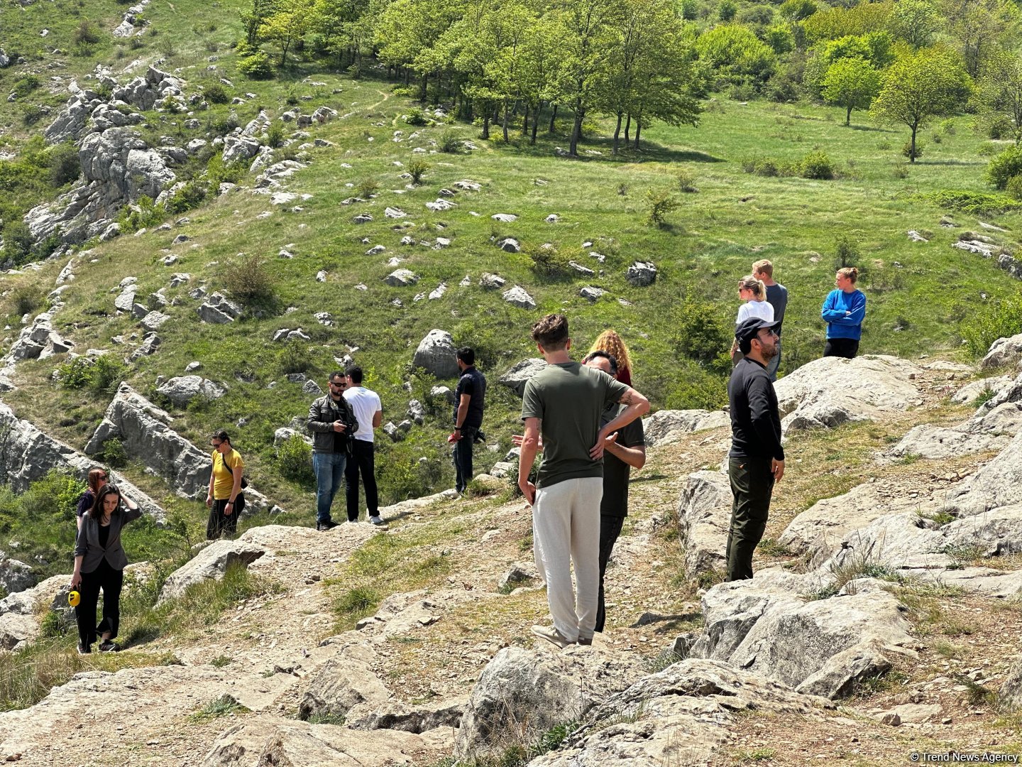 Beynəlxalq səyyahlar Cıdır düzündə (FOTO)