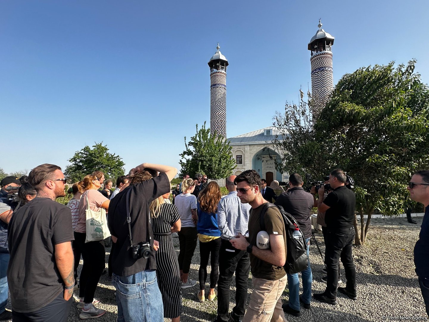 Norveç səyahətçiləri Qarabağ və Şərqi Zəngəzura səfəri çərçivəsində Ağdama gəlib (FOTO)