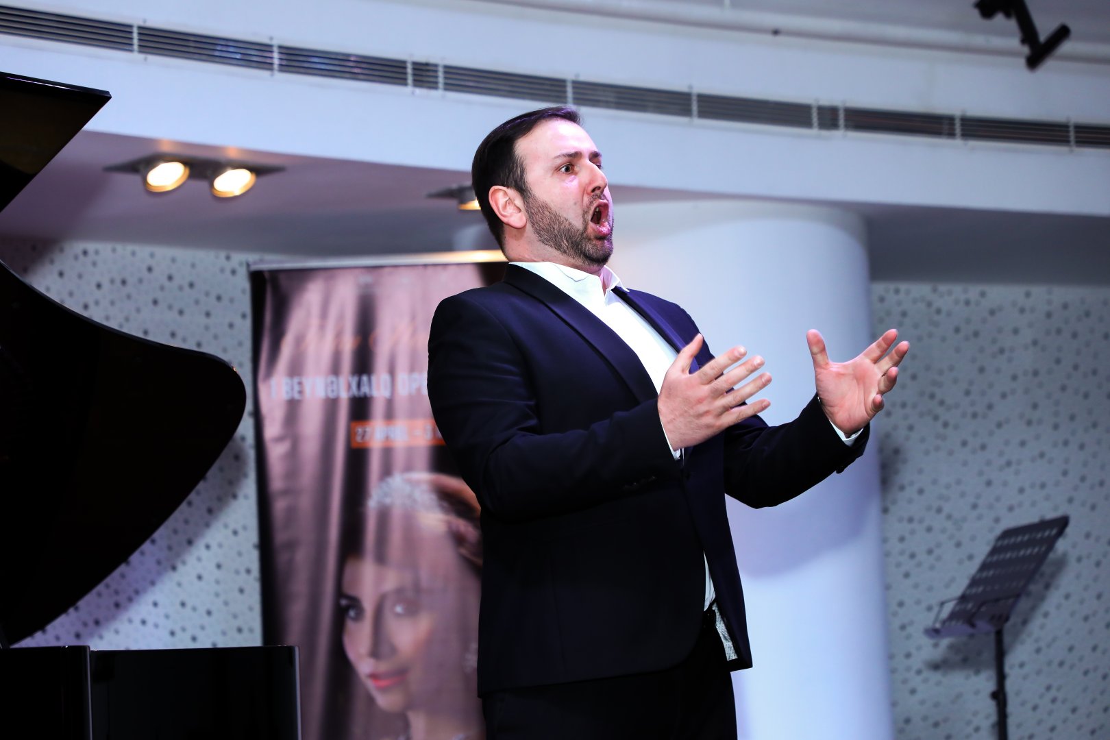 Bakıda opera sənətinin xarici ulduzları ilə klassik musiqi gecəsi keçirilib (FOTO)