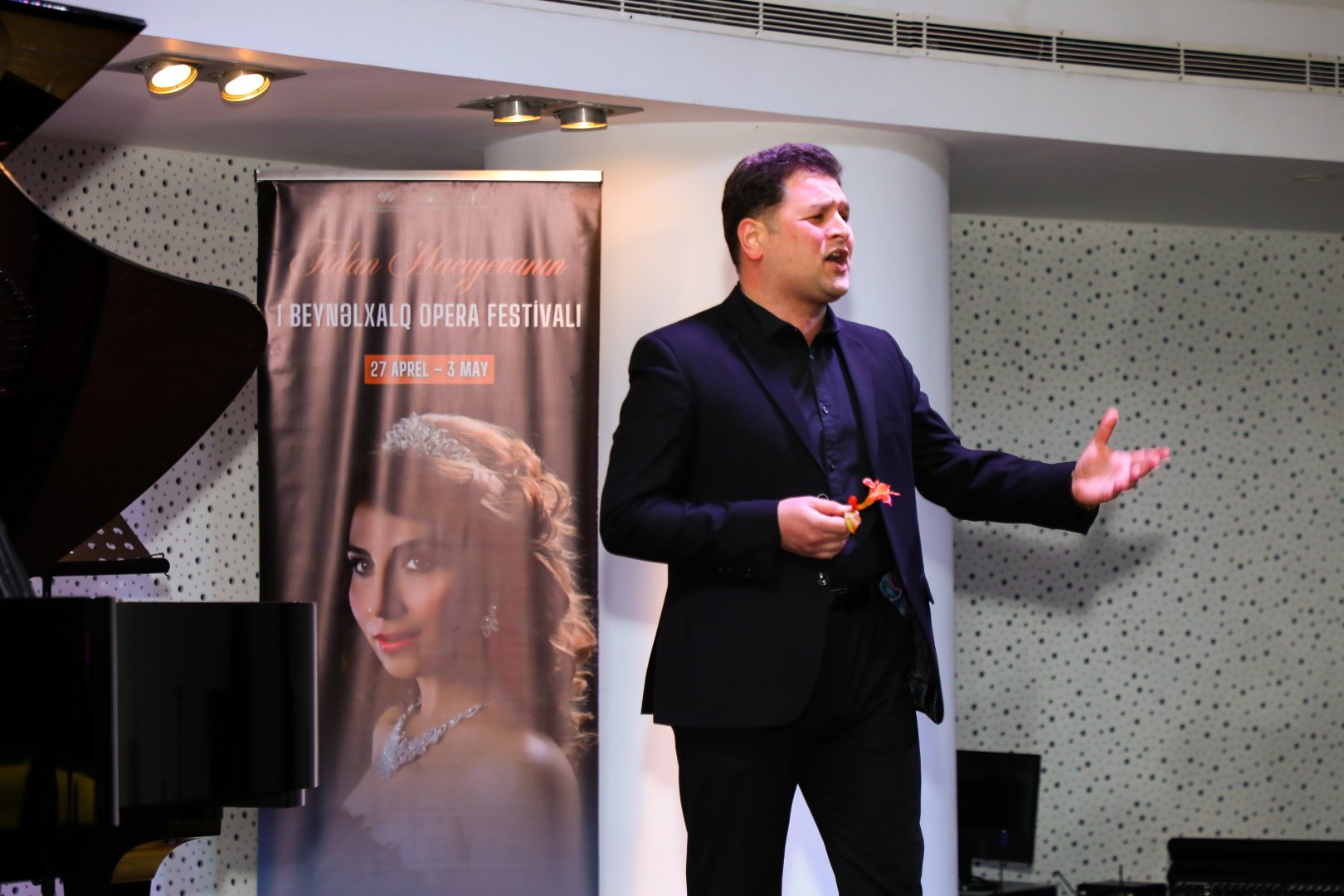 Bakıda opera sənətinin xarici ulduzları ilə klassik musiqi gecəsi keçirilib (FOTO)
