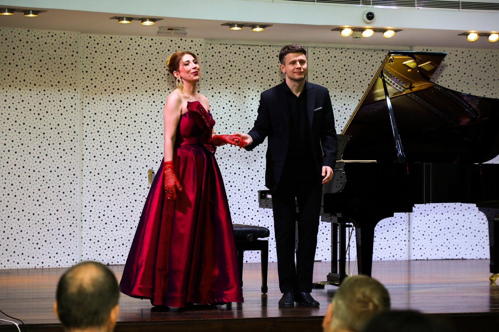 Bakıda opera sənətinin xarici ulduzları ilə klassik musiqi gecəsi keçirilib (FOTO)