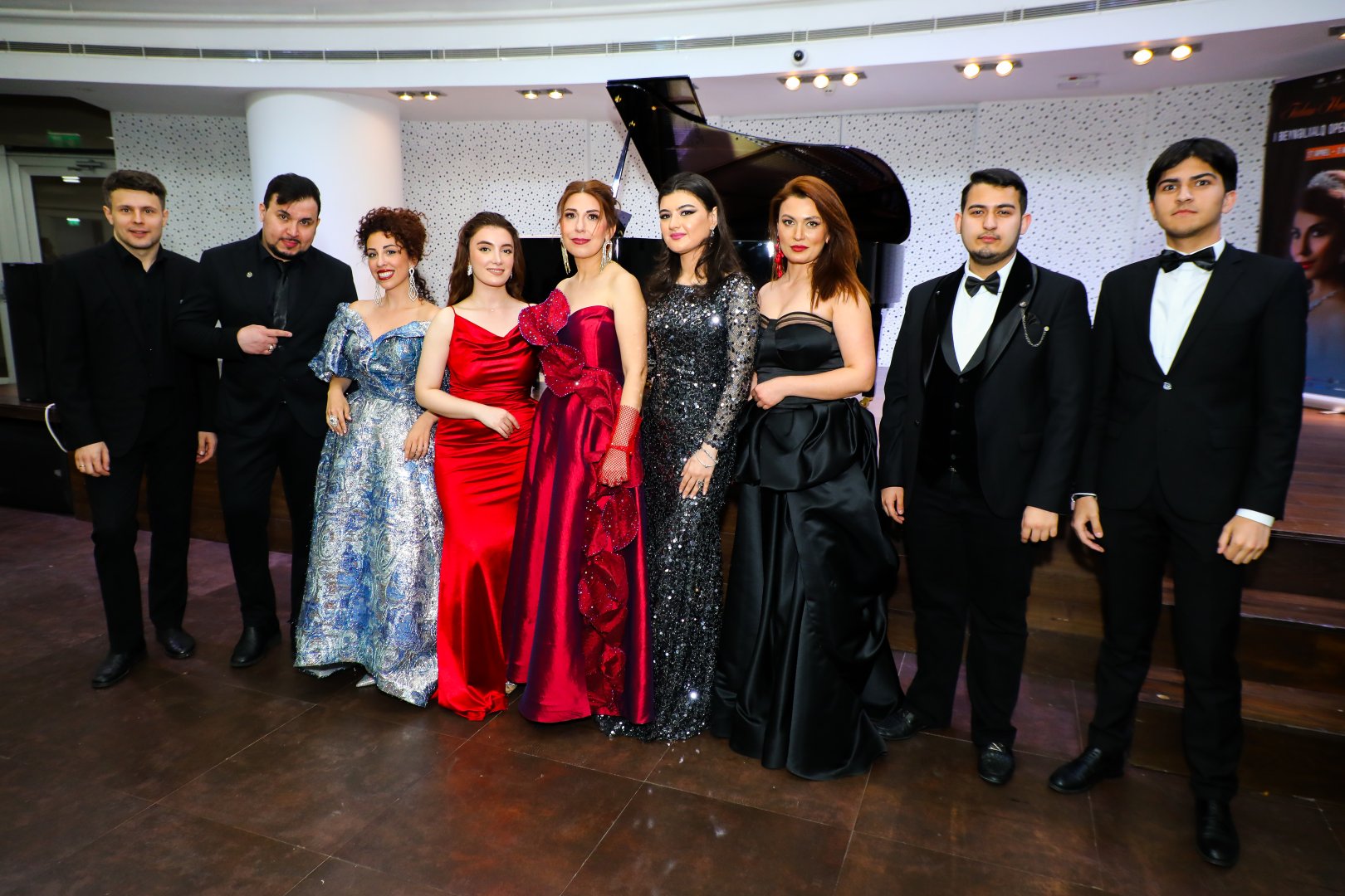 Bakıda opera sənətinin xarici ulduzları ilə klassik musiqi gecəsi keçirilib (FOTO)