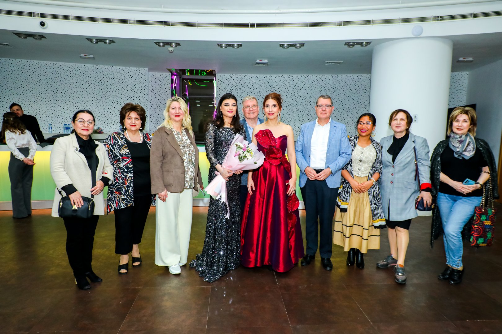 Bakıda opera sənətinin xarici ulduzları ilə klassik musiqi gecəsi keçirilib (FOTO)