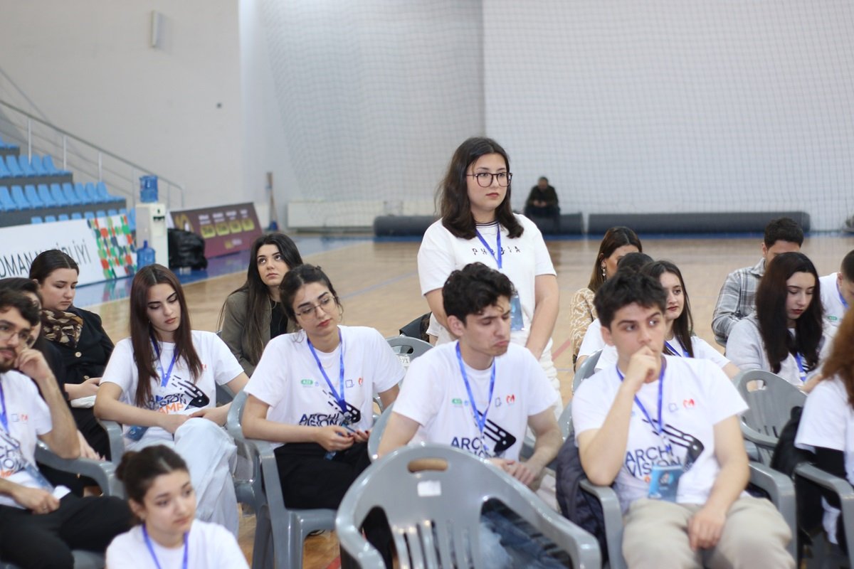 “ArchiVision WeekEND Camp” çərçivəsində Şəkidə panel müzakirələr və tələbələrin vörkşopu təşkil olunub (FOTO)