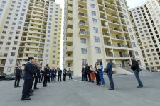 Bakıda neftçilərə evlər verildi (FOTO)