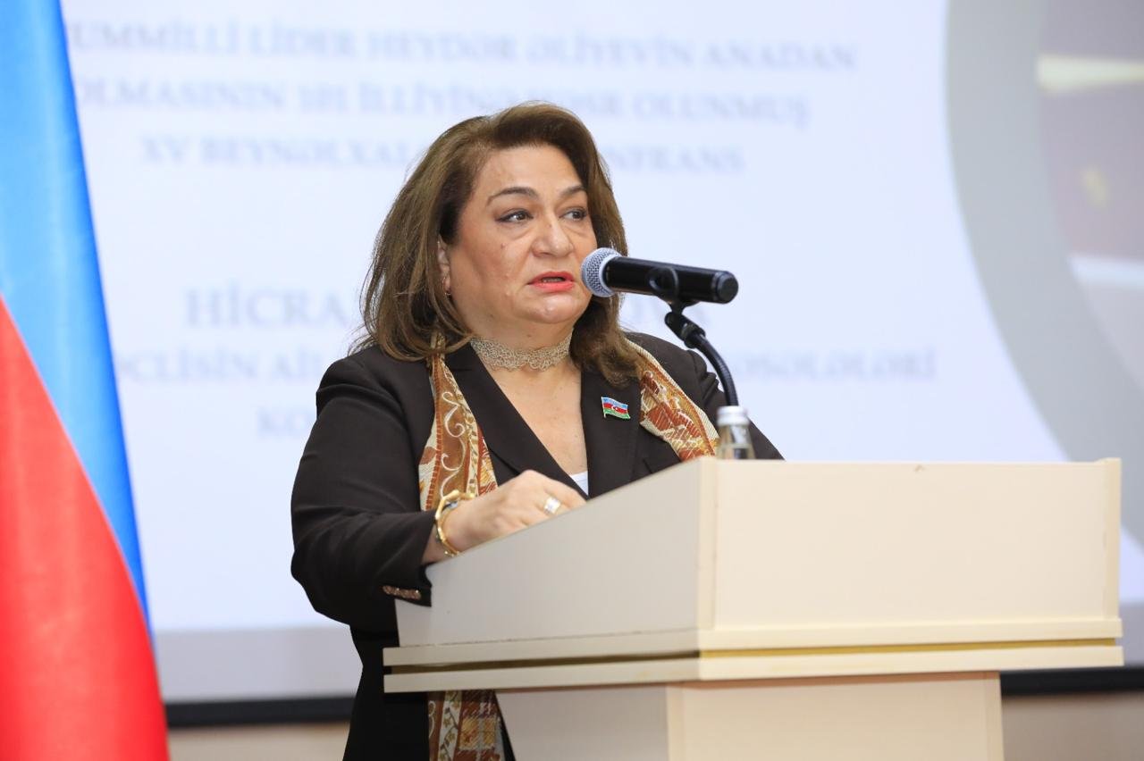 BSU-da Ümummilli Lider Heydər Əliyevin anadan olmasının 101-ci ildönümünə həsr edilmiş beynəlxalq elmi konfrans keçirilib (FOTO)