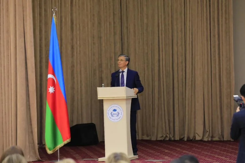 BSU-da Ümummilli Lider Heydər Əliyevin anadan olmasının 101-ci ildönümünə həsr edilmiş beynəlxalq elmi konfrans keçirilib (FOTO)