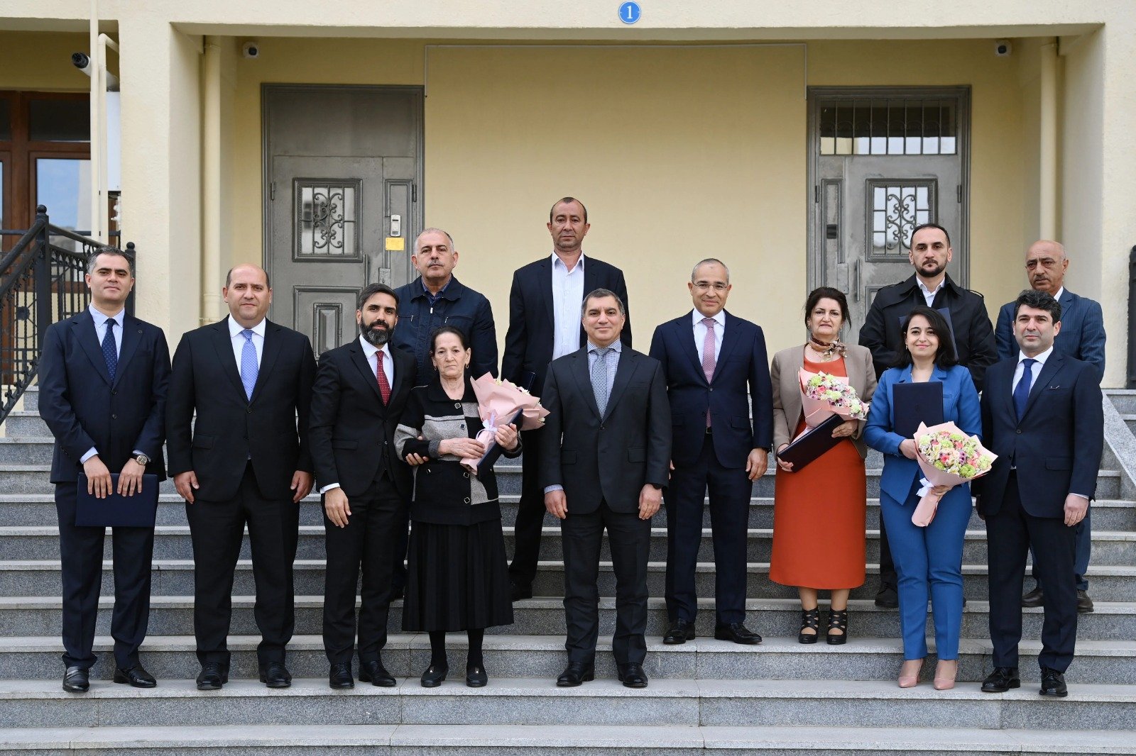 Bakıda neftçilərə evlər verildi (FOTO)