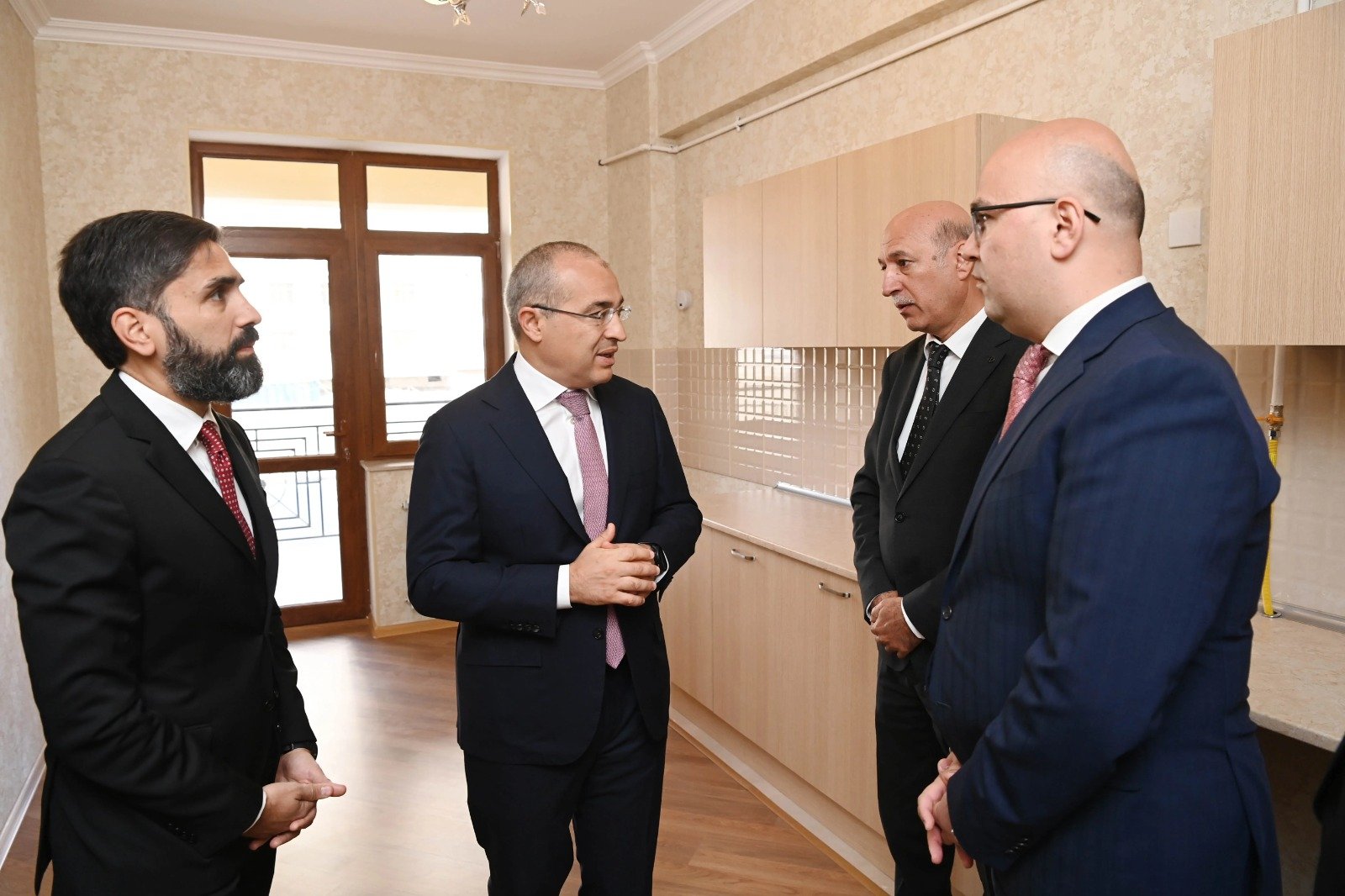 Bakıda neftçilərə evlər verildi (FOTO)