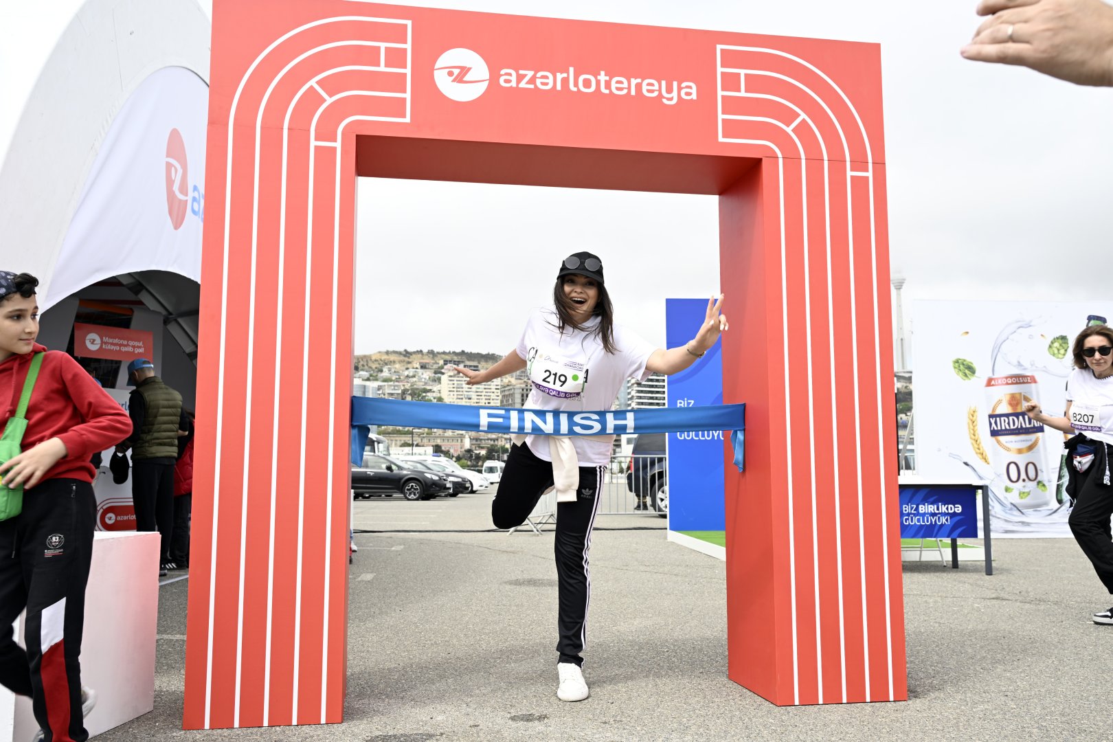 Heydər Əliyev Fondunun təşəbbüsü ilə keçirilən “Bakı marafonu 2024” başa çatdı (FOTO)
