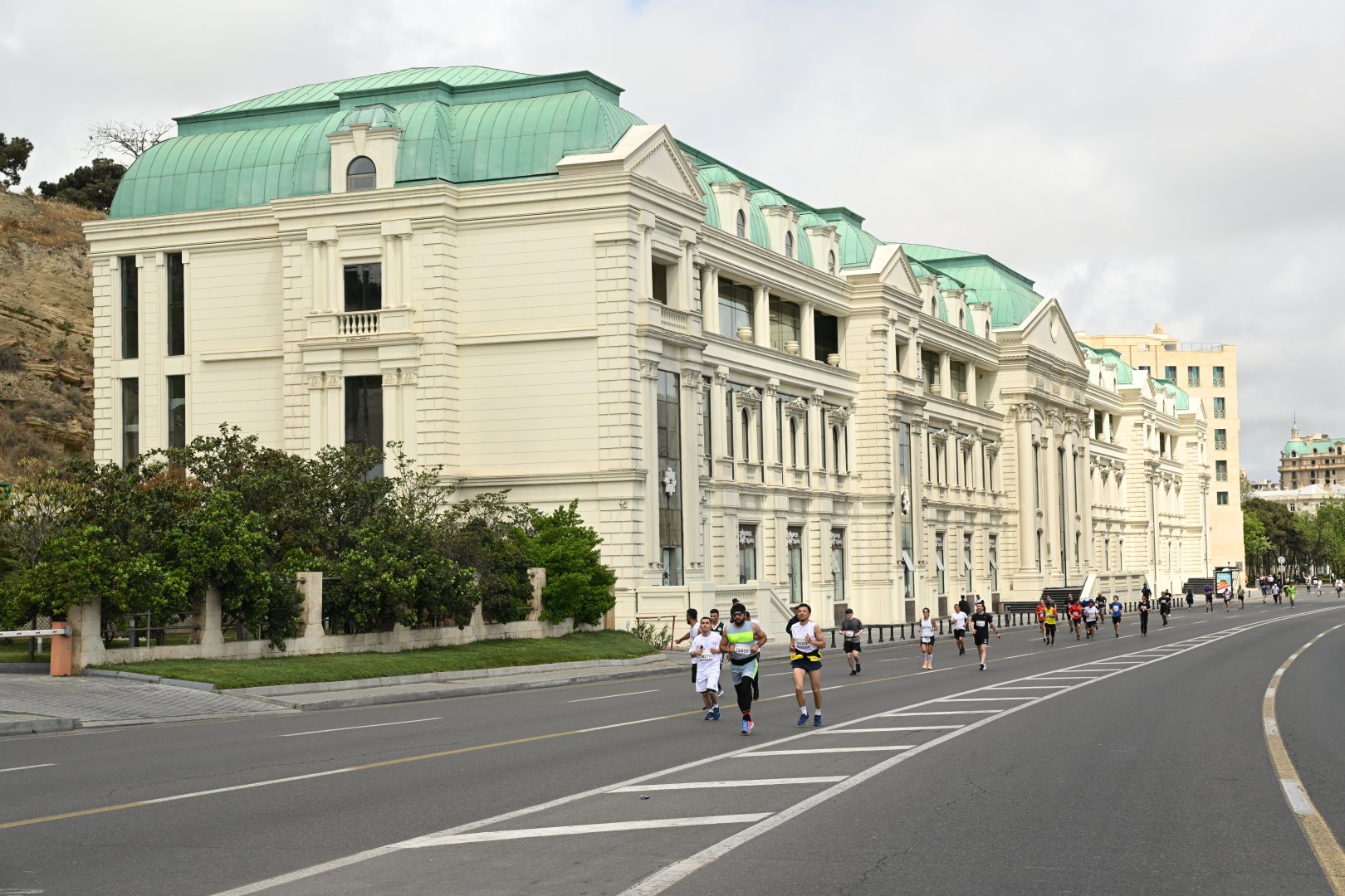 Heydər Əliyev Fondunun təşəbbüsü ilə keçirilən “Bakı marafonu 2024” başa çatdı (FOTO)