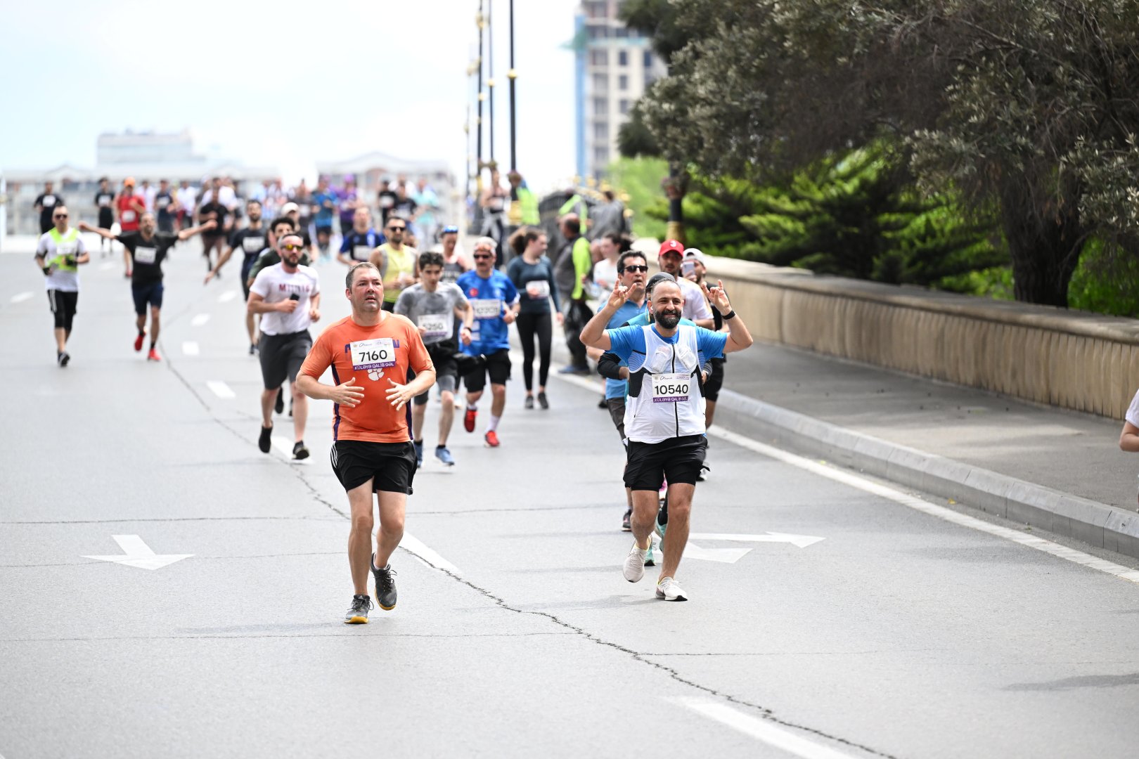 Heydər Əliyev Fondunun təşəbbüsü ilə keçirilən “Bakı marafonu 2024” başa çatdı (FOTO)