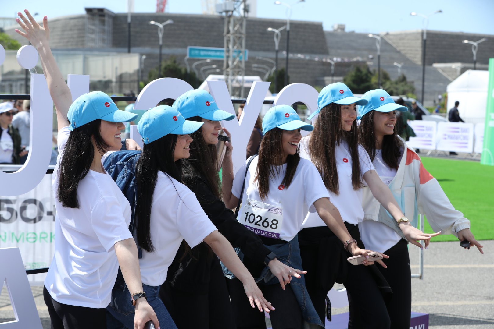 Heydər Əliyev Fondunun təşəbbüsü ilə keçirilən “Bakı marafonu 2024” başa çatdı (FOTO)