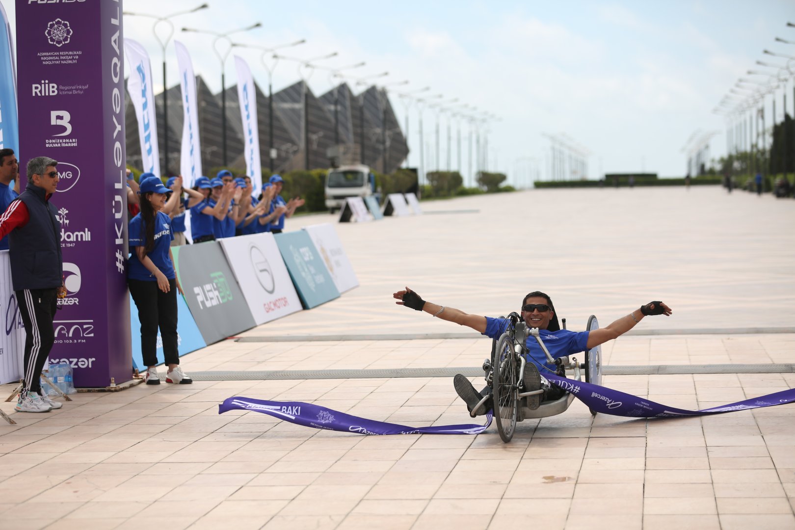 Heydər Əliyev Fondunun təşəbbüsü ilə keçirilən “Bakı marafonu 2024” başa çatdı (FOTO)