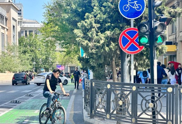 Bakının bu yerlərində yerləşən işıqforlarda velosiped bölmələrinin quraşdırılması işləri yekunlaşıb