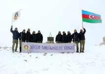 DTX-nin əməkdaşları “Heydər zirvəsi”nə yürüş təşkil ediblər (FOTO)